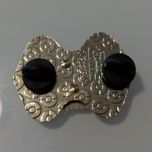 Pokemon Charizard & Flareon Pokemon Collectors Pins (X2 bundle) - Picture 11 of 13